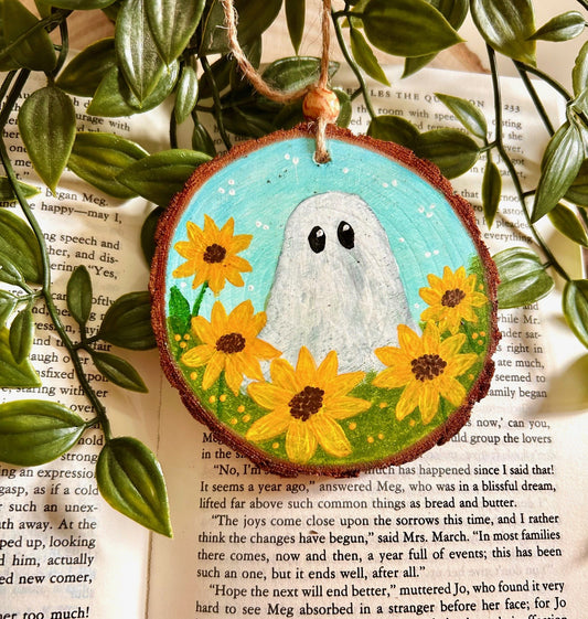 Hand Painted Wooden Ghost Ornament – Sunflower Autumn Decor | Cute Ghost in Flower Field | Whimsical Halloween Wood Slice Art