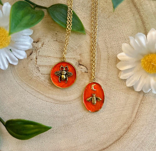 Orange & Gold Bee Necklace – Handmade Resin Pendant with Gold Chain | Autumn Nature-Inspired Jewellery
