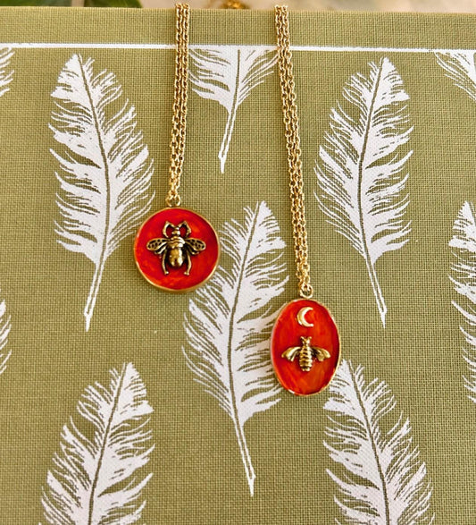 Orange & Gold Bee Necklace – Handmade Resin Pendant with Gold Chain | Autumn Nature-Inspired Jewellery