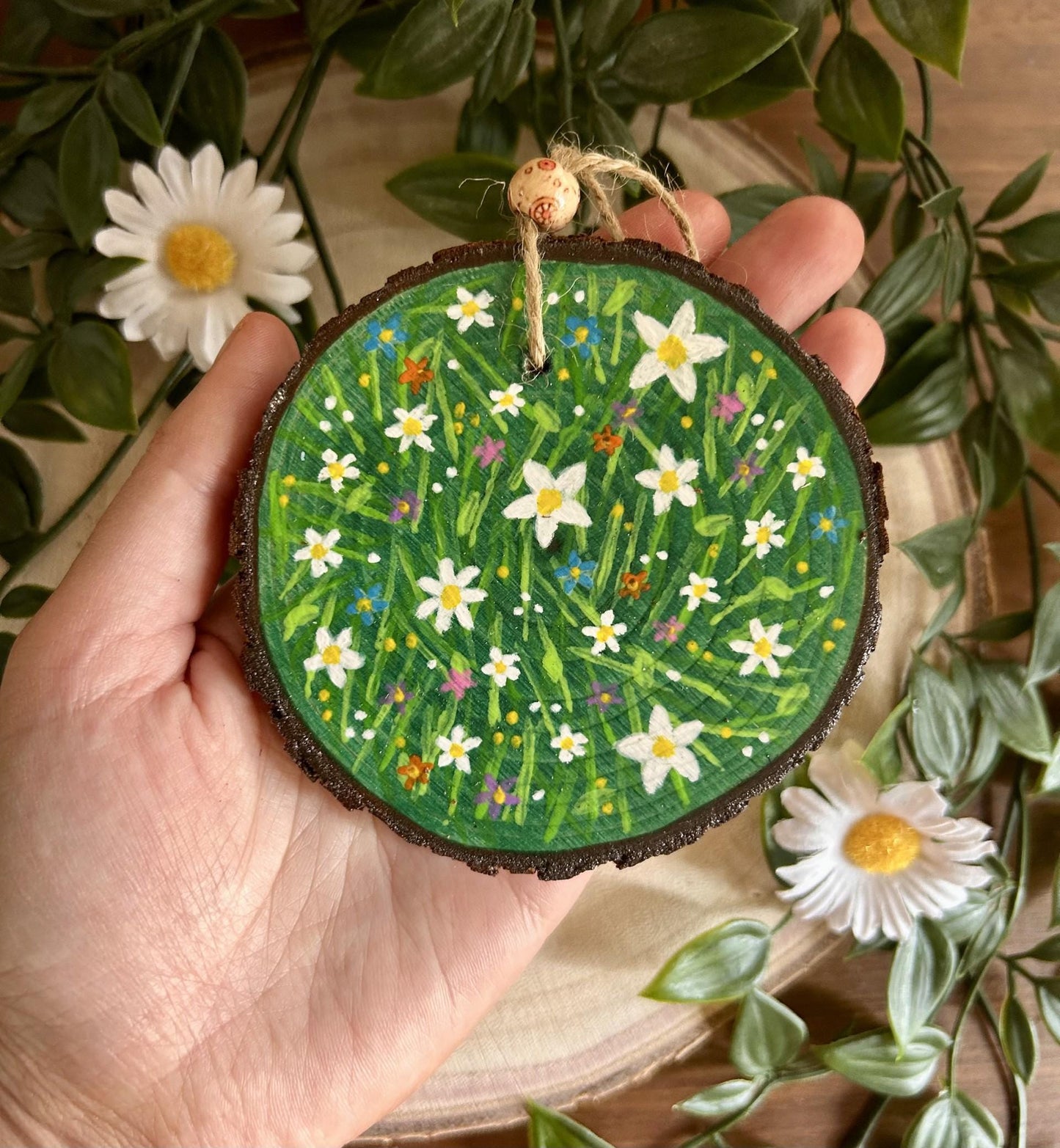 Daisy Wildflower Meadow – Hand-Painted Hanging Wood Slice | Cottagecore Spring Decor