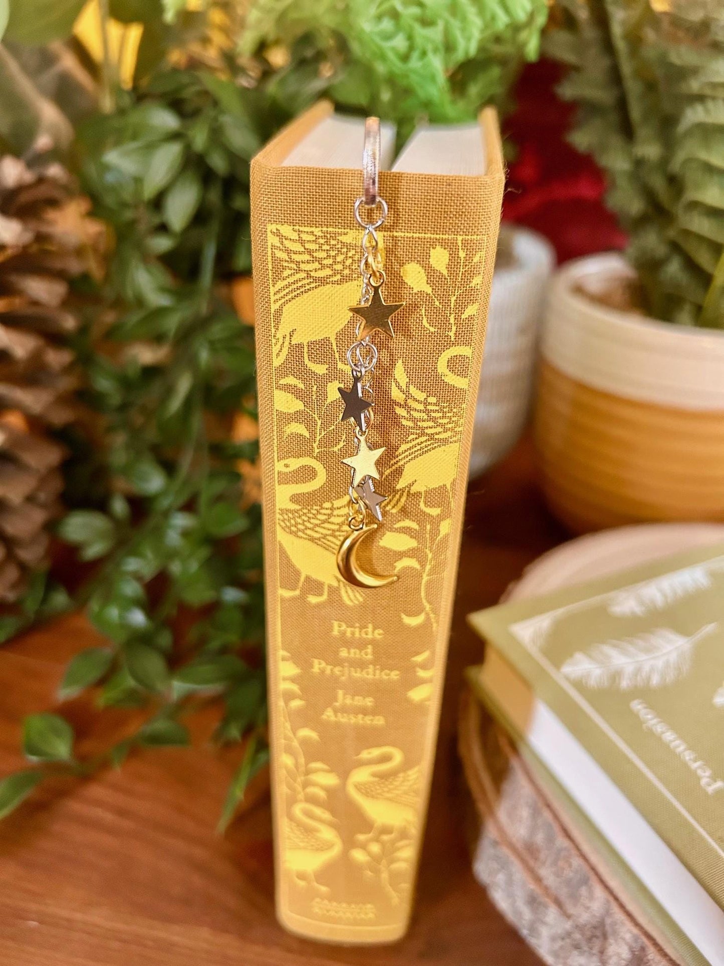 Celestial Bookmark: Moon & Stars Silver Charm - Fantasy Reading Accessory