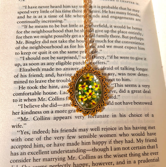 Hand Painted Yellow Wildflower Pendant • Cottagecore Flower Necklace • Buttercup Meadow Mini Art Jewellery • Botanical Pendant • Nature Gift