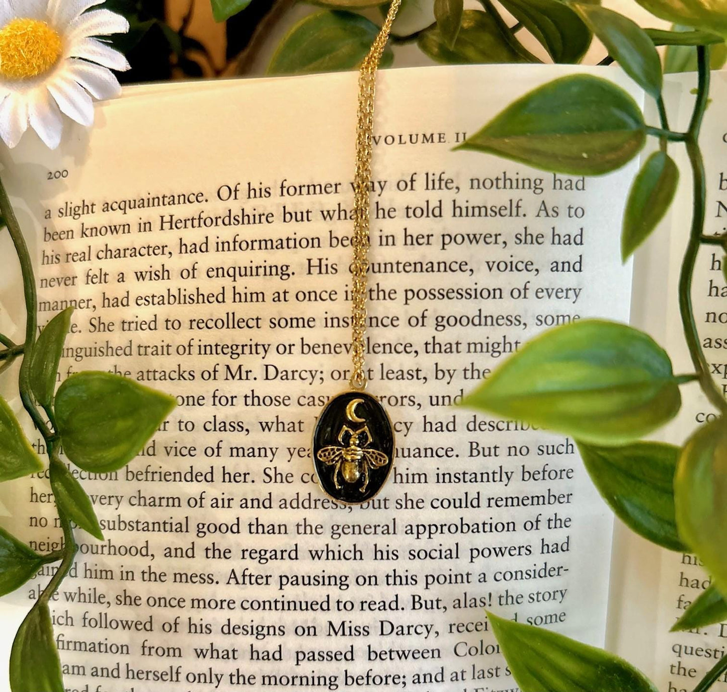 Celestial Bee Necklace – Black & Gold Oval Pendant with Moon & Bee Charm | Witchy Cottagecore Jewellery