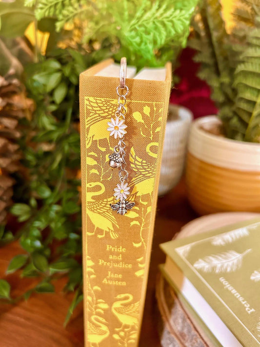 Daisy & Bee Charm Bookmark: Handmade Cottagecore Book Lover Gift