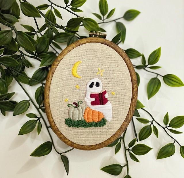Spooky Ghost Embroidery Pattern: Beginner Halloween DIY Craft (PDF Pattern)