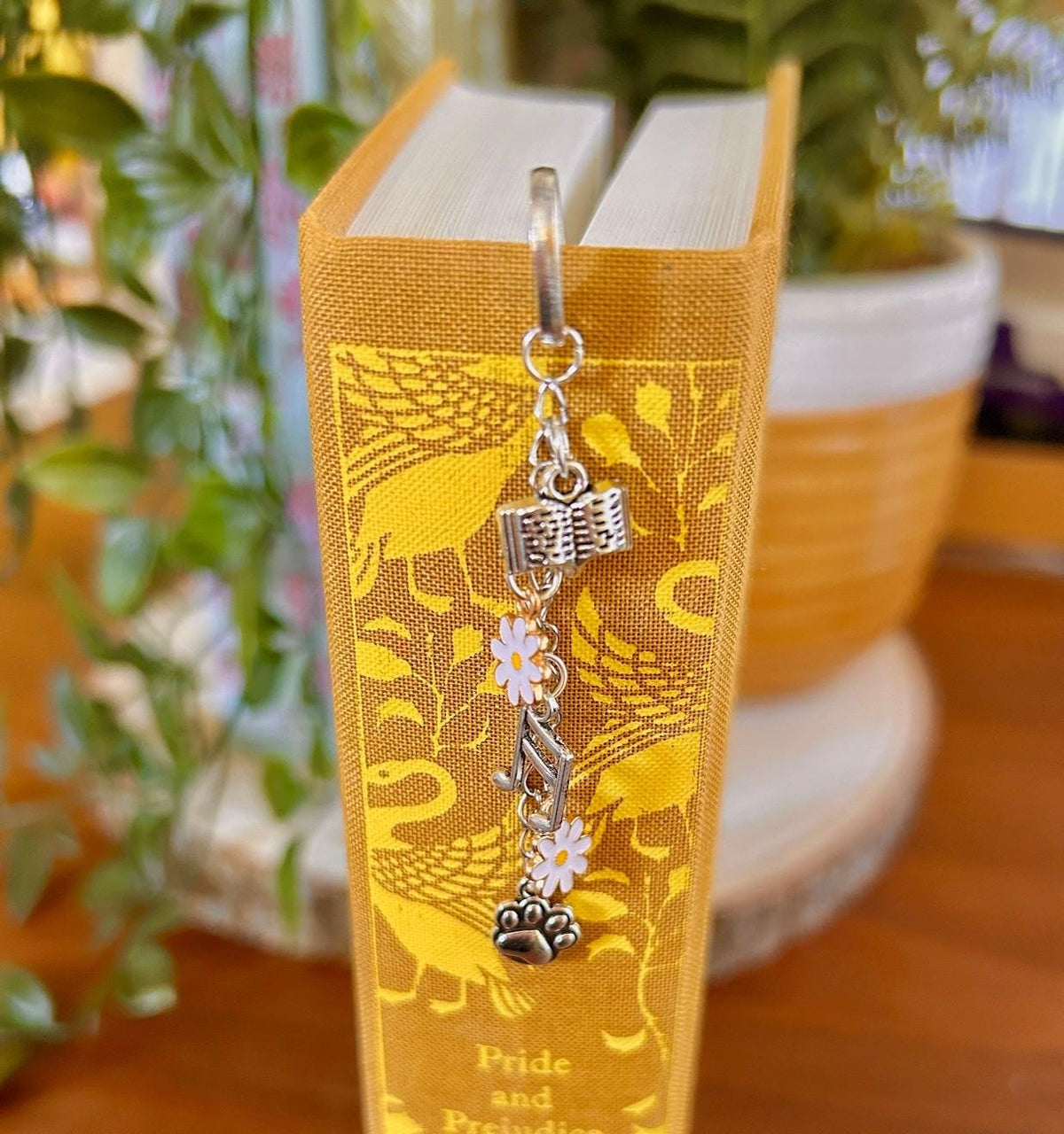 Book Paw Music Note Daisy Charm Bookmark | Metallic Reader Accessory Gift