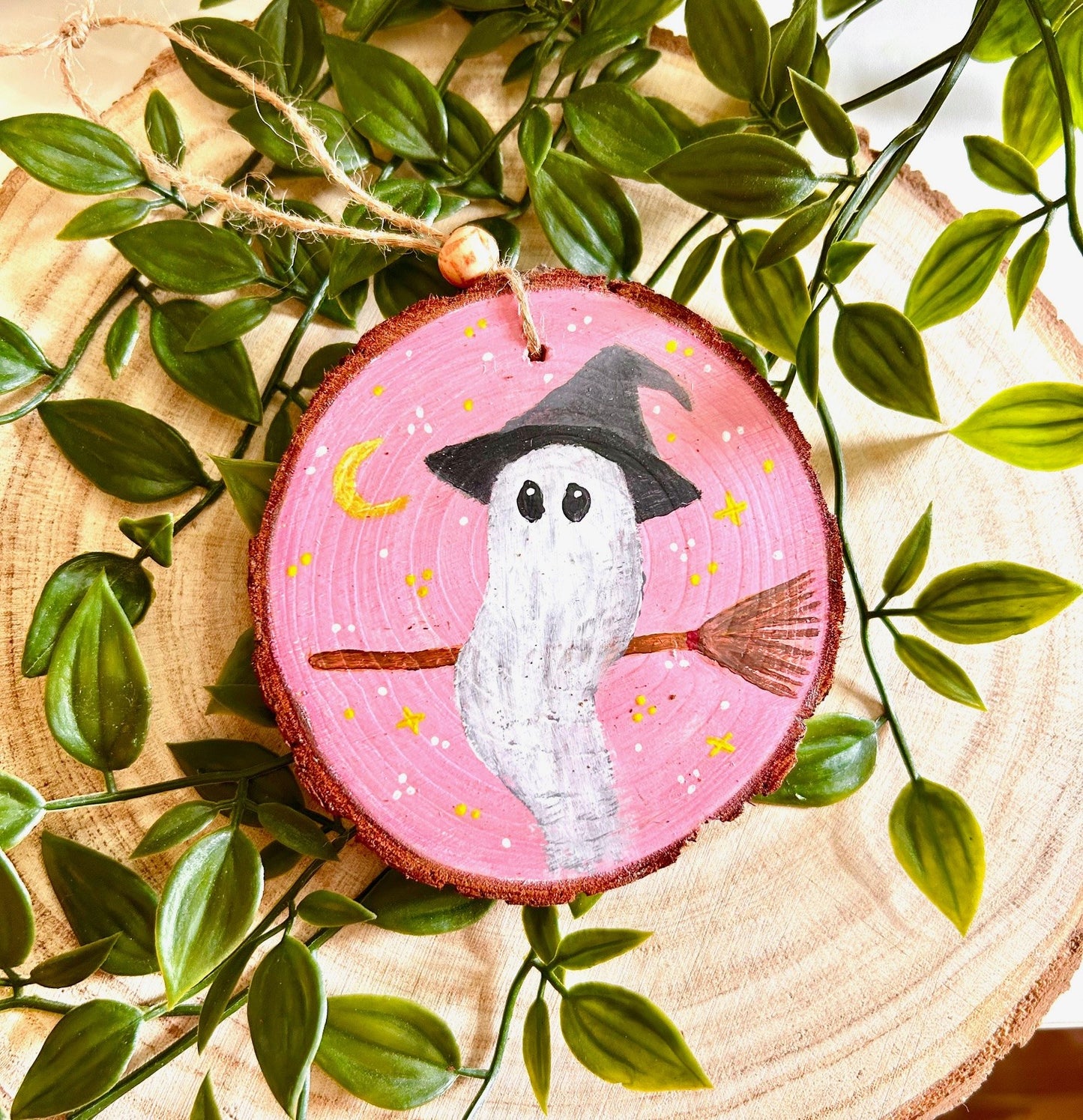 Hand Painted Wooden Ghost Ornament – Witchy Halloween Decor | Cute Ghost on Broom | Cosy Autumn Decoration | Whimsical Spooky Fall Art