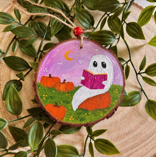 Hand Painted Wooden Ghost Ornament – Cosy Autumn Halloween Decor | Cute Ghost Reading with Pumpkins | Whimsical Spooky Fall Decoration