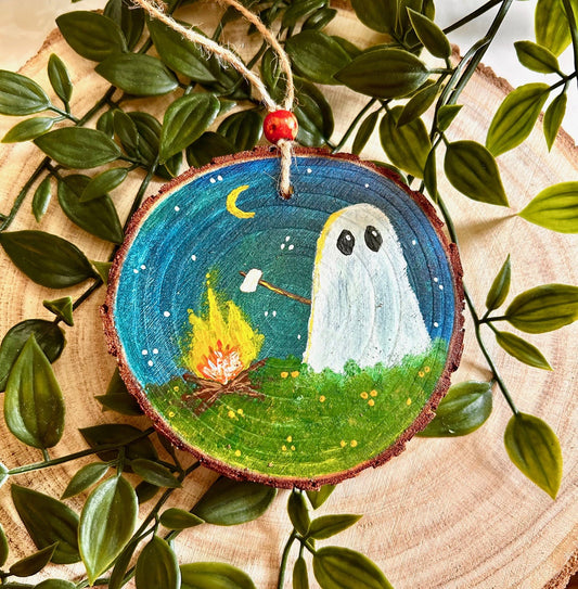 Hand Painted Wooden Ghost Ornament – Cosy Campfire Halloween Decor | Cute Ghost Roasting Marshmallow | Whimsical Autumn Wood Slice Art