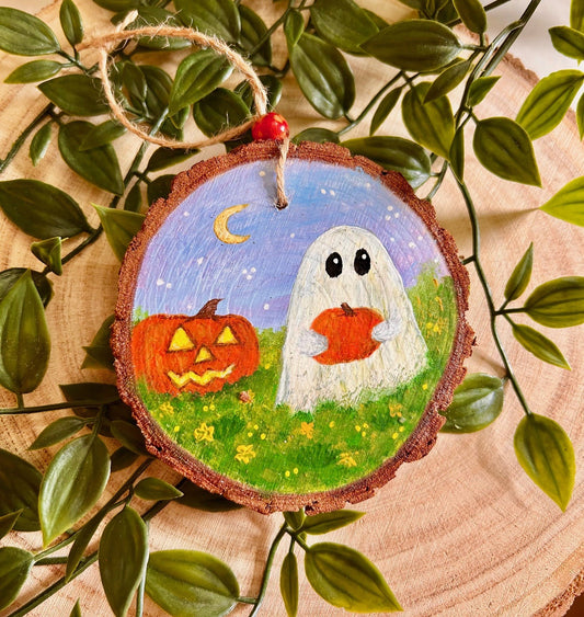 Hand Painted Wooden Ghost Ornament – Pumpkin Halloween Decor | Cosy Autumn Wood Slice Art | Cute Ghost with Jack-O’-Lantern | Fall Decor